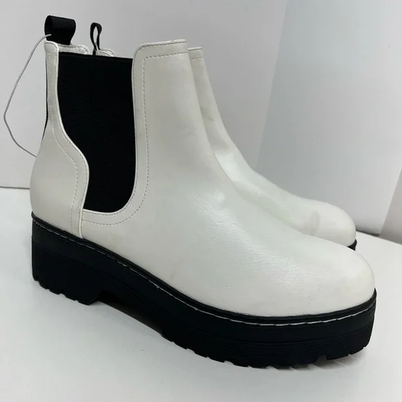 Mia Cayson Platform Chelsea Boot White NEW Size 9.5 Women’s - Picture 1 of 9